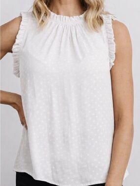 La Miel White Ruffle Sleeveless Blouse Polka Dot Textured Top Size Small Boho